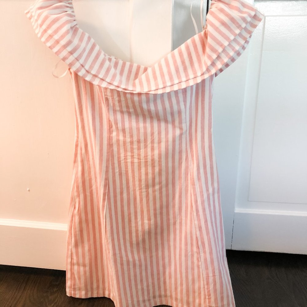 Never worn Lulus Pink Dress (sz SM)